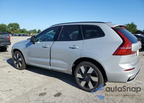 2025 Volvo Xc60 Ultra z USA, uszkodzony, nr VIN YV4H60RM7S1008033